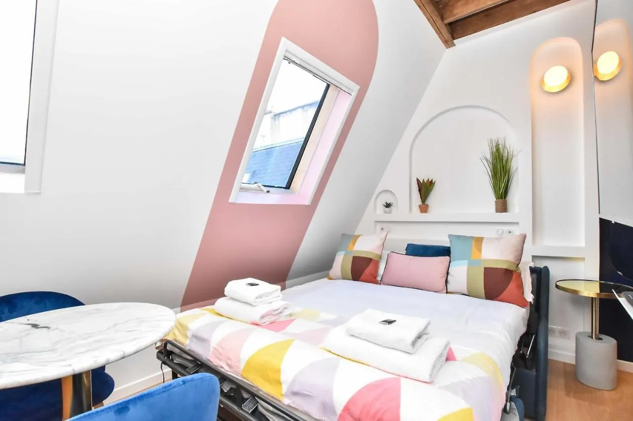 Appartement Newly Renovated Studio Under The Parisian Roofs - Arc De Triomphe